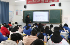 专业成长的环境让教师可以在县中这个岗
